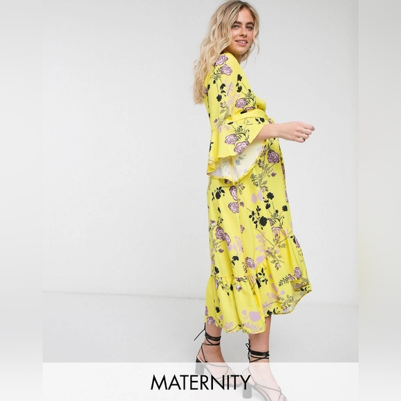 ✨Host Pick - Queen Bee Maternity wrap front fluted sleeve midi dress - Picture 4 of 6
